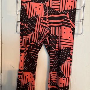 NIKE PRO capri workout pants